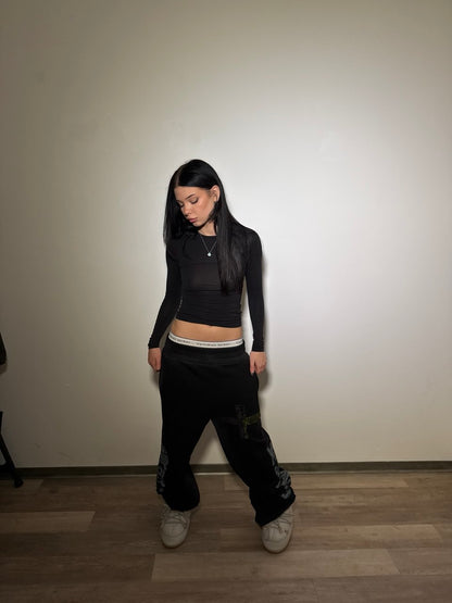 "through pain" sweats black